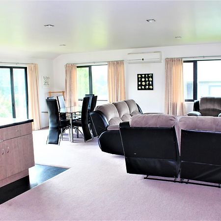 Family Getaway Villa Rotorua Ngoại thất bức ảnh